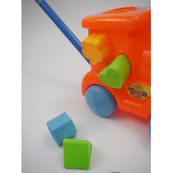 Mozdony tologatós formadobálós játék